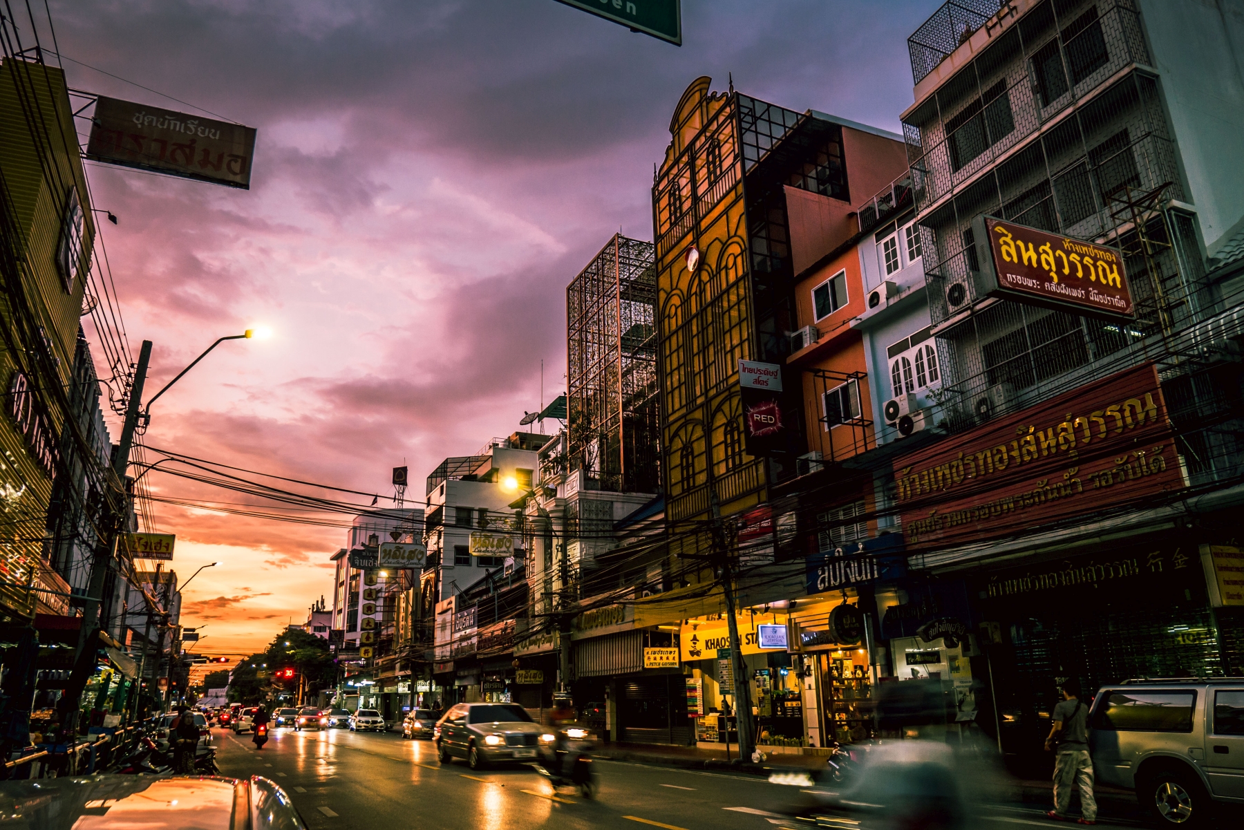 Sunset in Bangkok, Thailand. - Human Traces